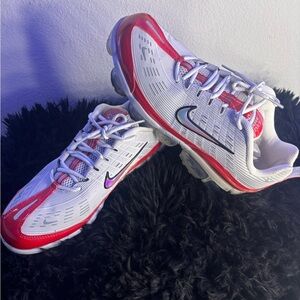 Nike Air Vapor max 360 Pro White and Red Sneakers with Sleek Design